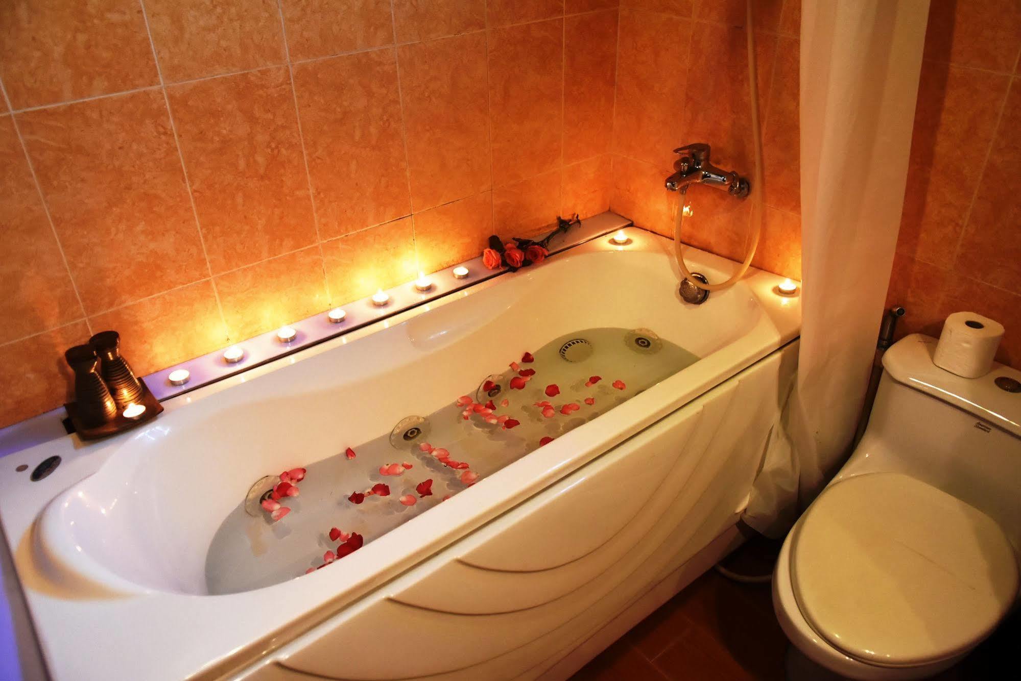 Hotel Garden Queen Ханой Экстерьер фото